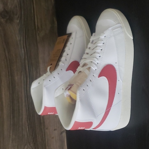 New Nike Blazer Mid 77 Womens Sneakers Size 7 Classic Streetwear Everyday Casual - Picture 4 of 9